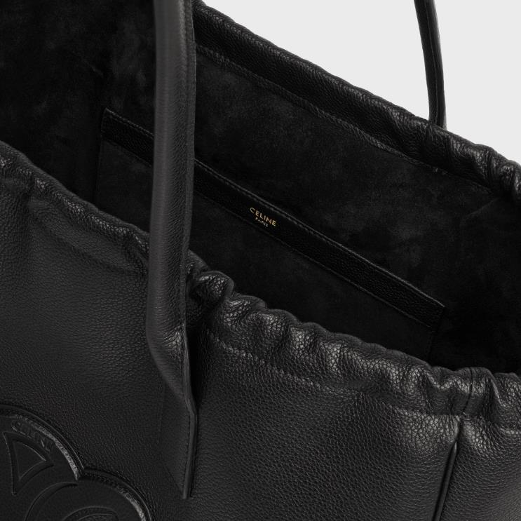 CELINE Black Cabas Drawstring Cuir Triomphe in Grained Calfskin R0ZNN196