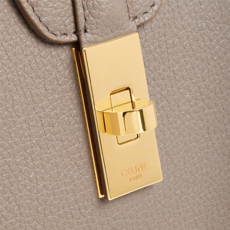 CELINE Pebble Medium Soft 16 Bag in Supple Grained Calfskin R0ZNN143