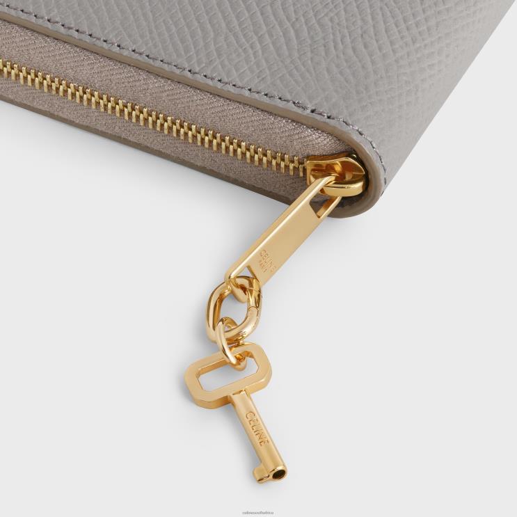 CELINE Gold Key Charm in Brass R0ZNN536