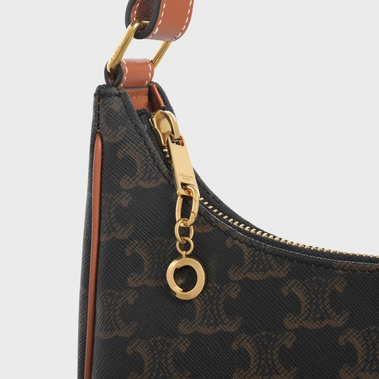 CELINE Gold O Charm in Brass R0ZNN539